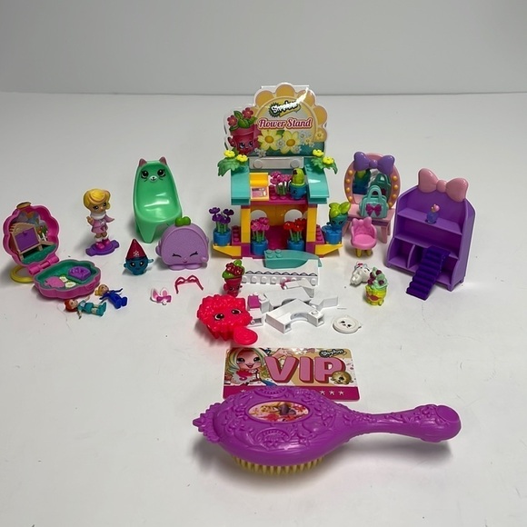 SHOPKINS LOT - Picture 1 of 5